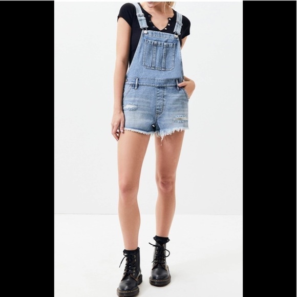 🌸2/$25 PacSun Favorite Blue Overall Shorts Frayed Hem Distressed Details - Picture 2 of 15